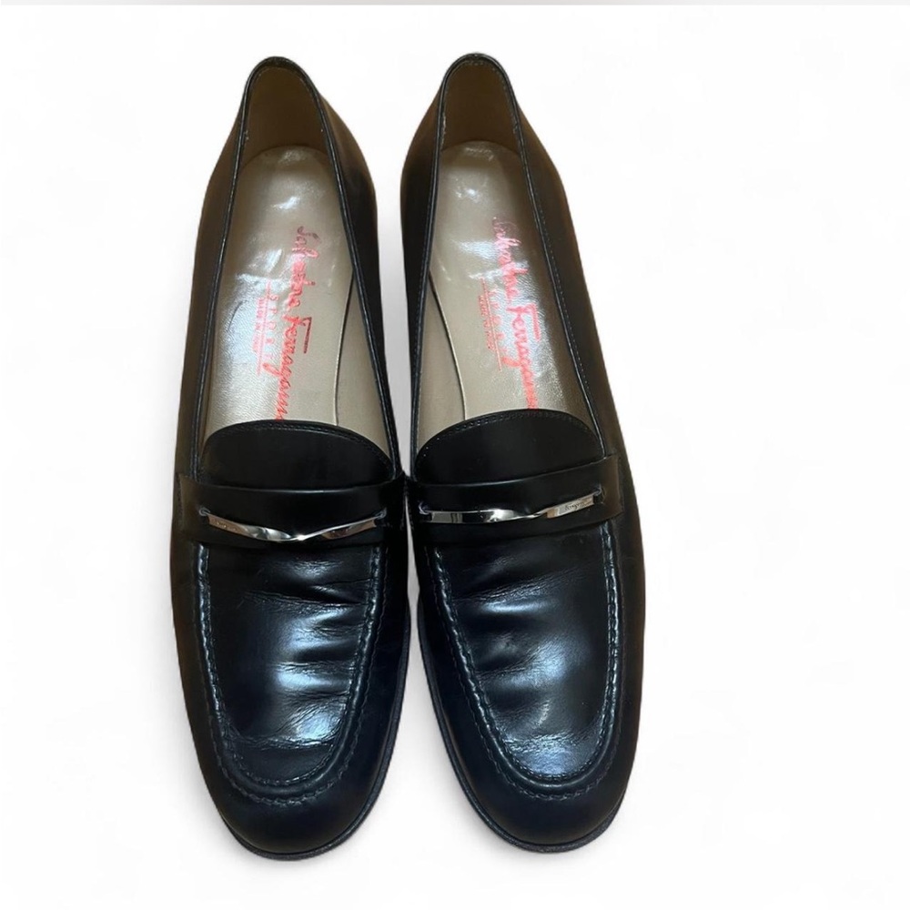 Vintage Salvatore Ferragamo Black leather loafers